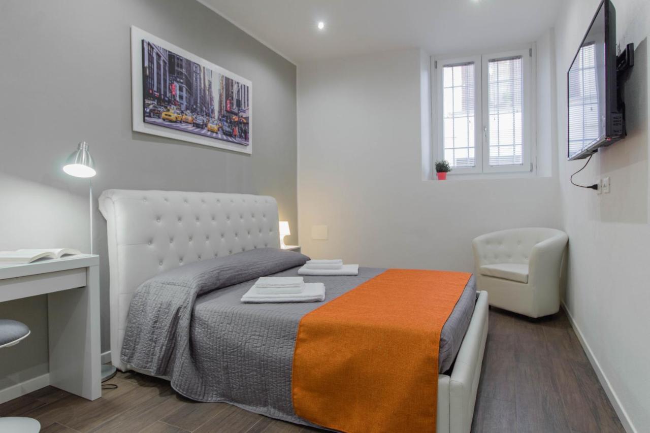 Malta Guest House Piacenza Bagian luar foto
